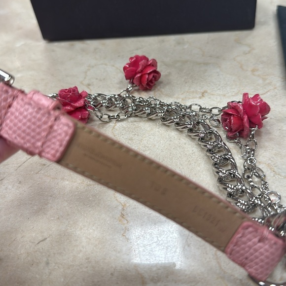 DOLCE & GABBANA PINK IGUANA TEXTURED LEATHER/SILVER CHAIN BELT W/ROSES CRYSTAL - Picture 11 of 16